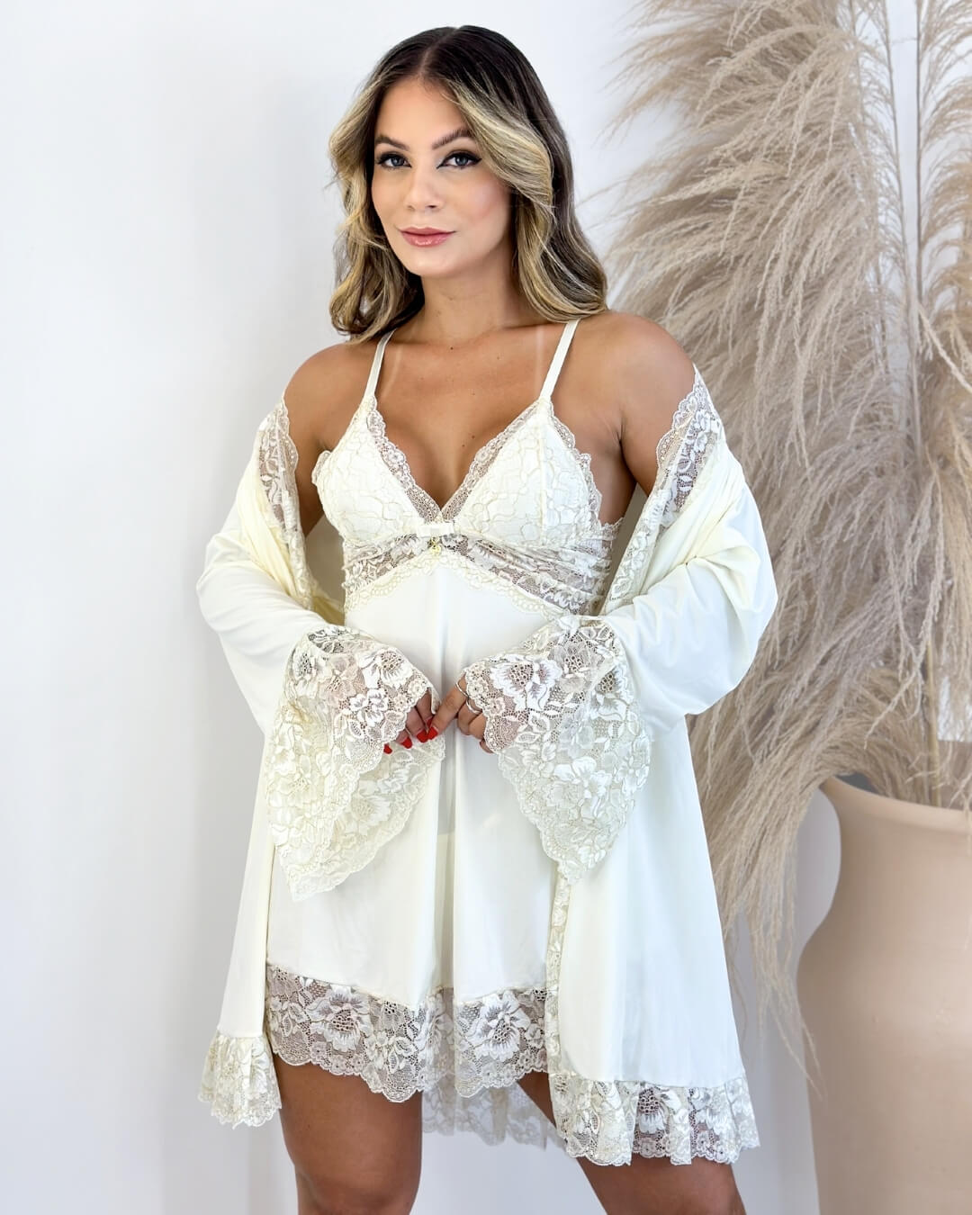 #LuxuryNightwear
#SilkNightwear
#NightwearSet
#RobeAndNightgown
#ElegantLoungewear
#nightwear
#sleepwear
#loungewear
#nightgown
#lingerie
#ladurrie
#ladurriemodaintima
#ladurrieéconfiavel?