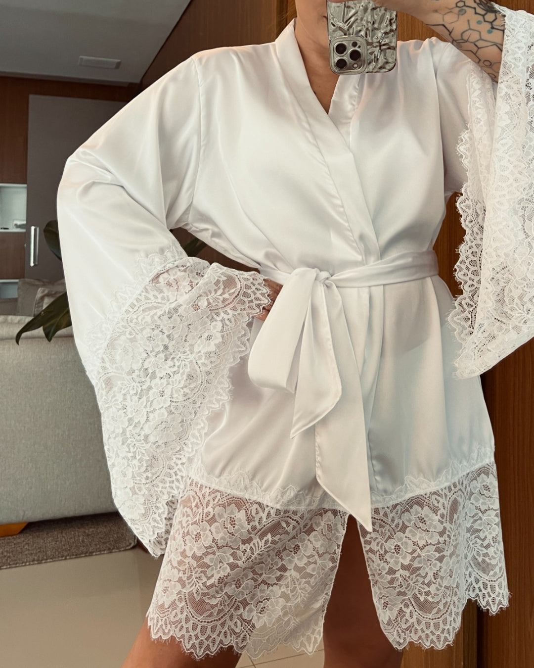 r#LuxuryNightwear
#SilkNightwear
#NightwearSet
#RobeAndNightgown
#ElegantLoungewear
#nightwear
#sleepwear
#loungewear
#nightgown
#lingerie
#ladurrie
#ladurriemodaintima
#ladurrieéconfiavel?