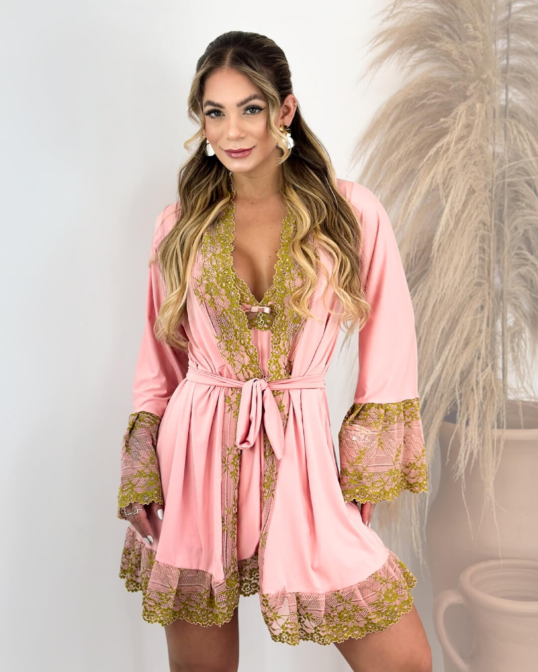 #LuxuryNightwear  
#SilkNightwear  
#NightwearSet  
#RobeAndNightgown  
#ElegantLoungewear  
#nightwear  
#sleepwear  
#loungewear  
#nightgown  
#lingerie
#ladurrie  
#ladurriemodaintima  
#ladurrieéconfiavel?